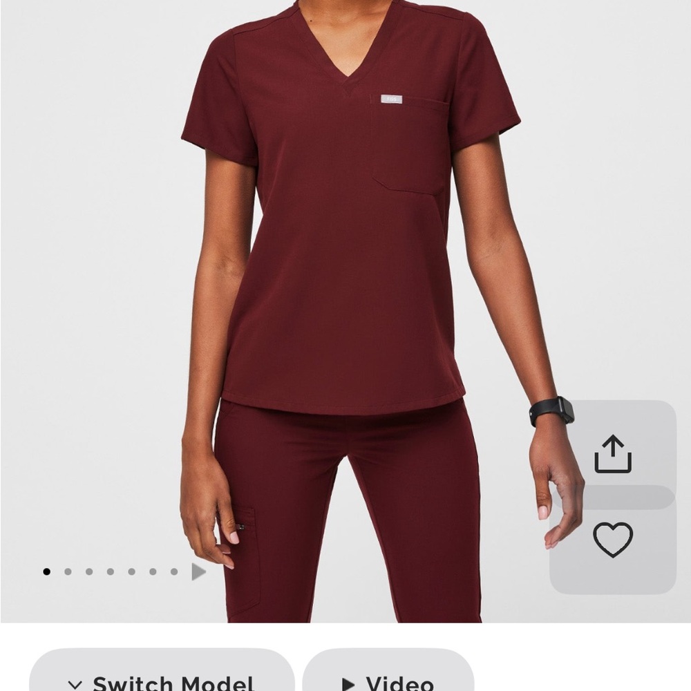 Figs Women's Short Sleeve V-Neck Top - Deep Red